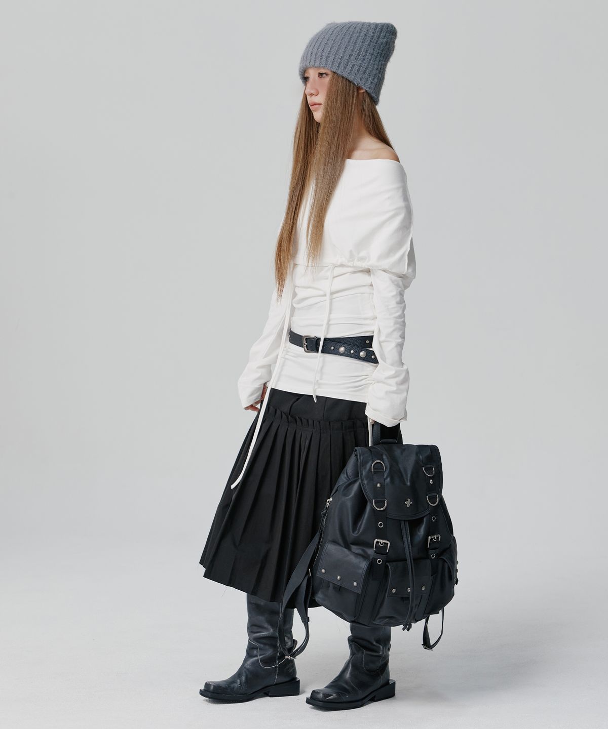 피넛루프(PEANUT LOOP) Stud Three-Pocket Backpack Black