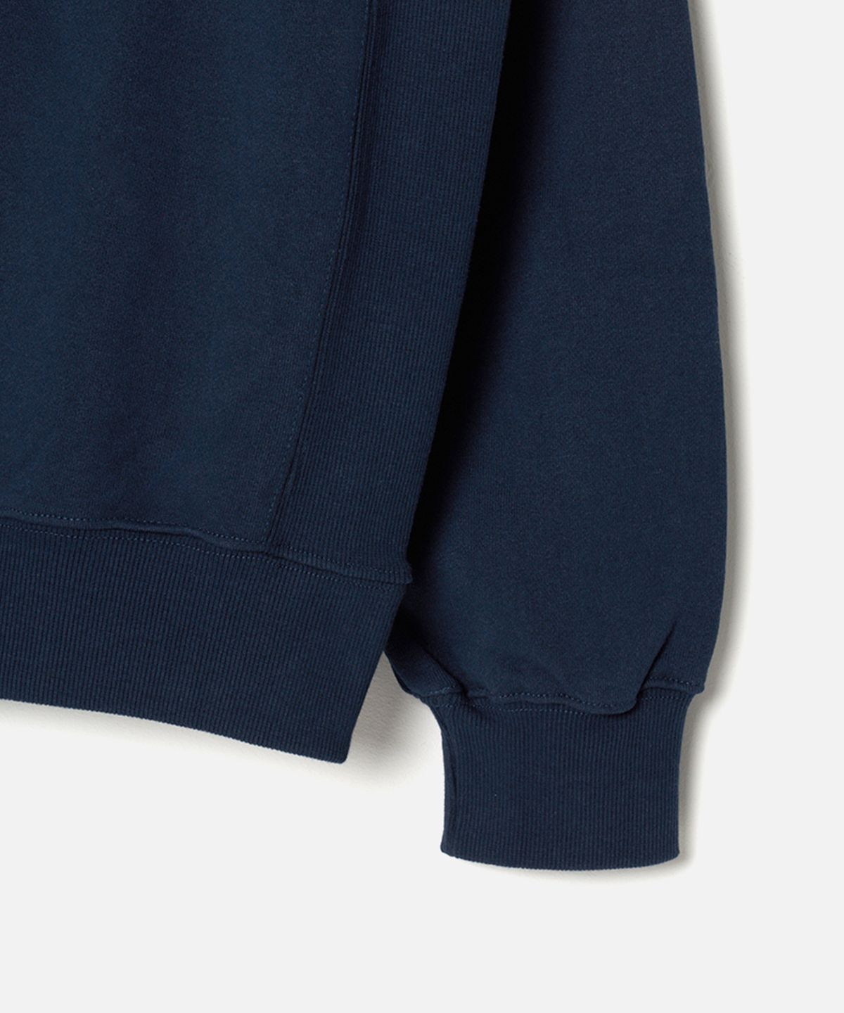 맨하탄레코즈(MANHATTAN RECORDS) M Logo Crew Neck - Navy