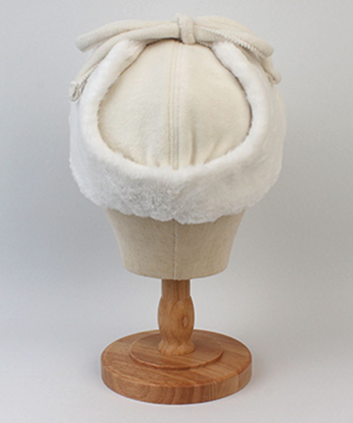유니버셜 케미스트리(UNIVERSAL CHEMISTRY) Soft Fur Ivory Earflap Cap 귀달이모자
