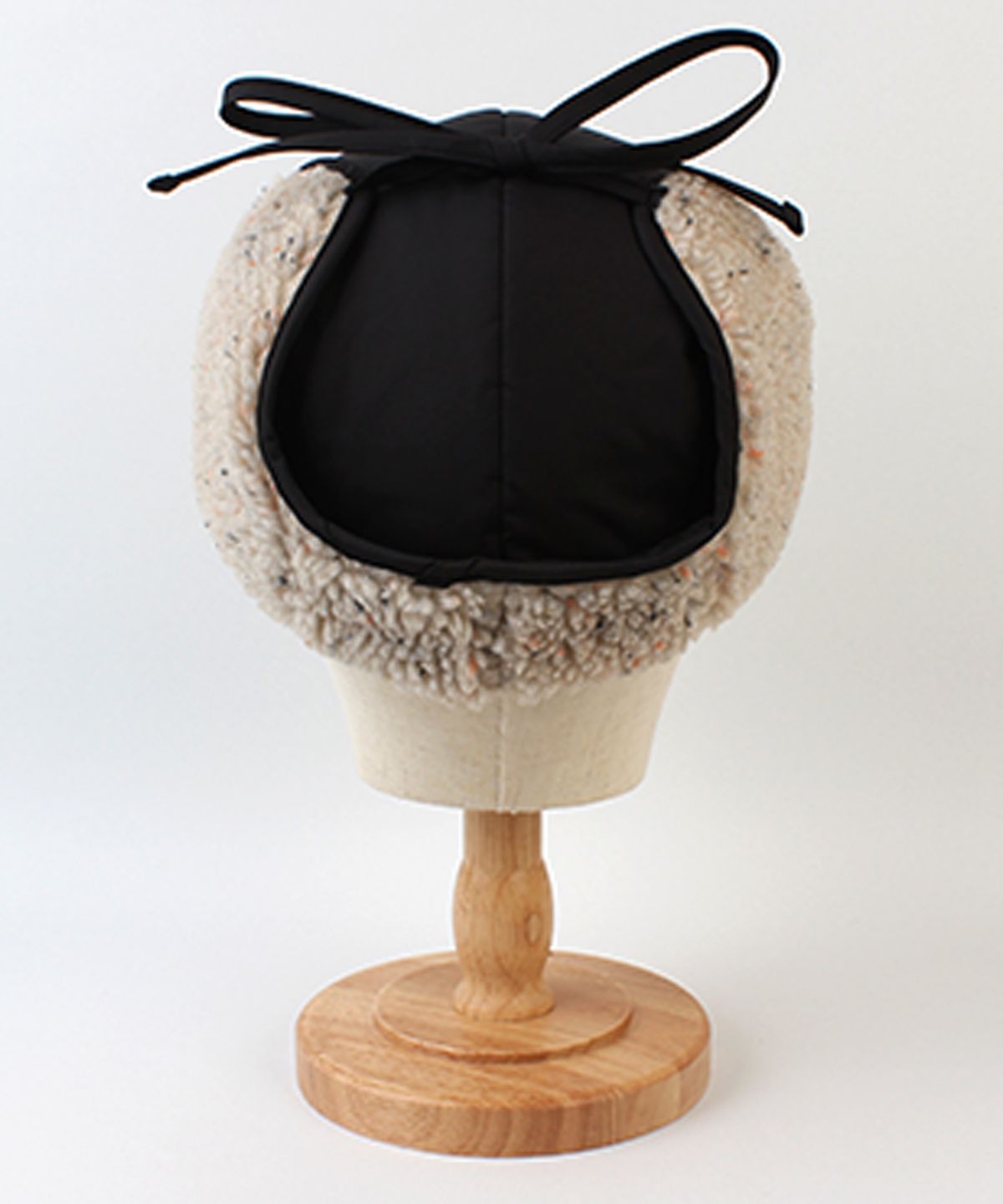 유니버셜 케미스트리(UNIVERSAL CHEMISTRY) Retro Poly Black Earflap Cap 귀달이모자