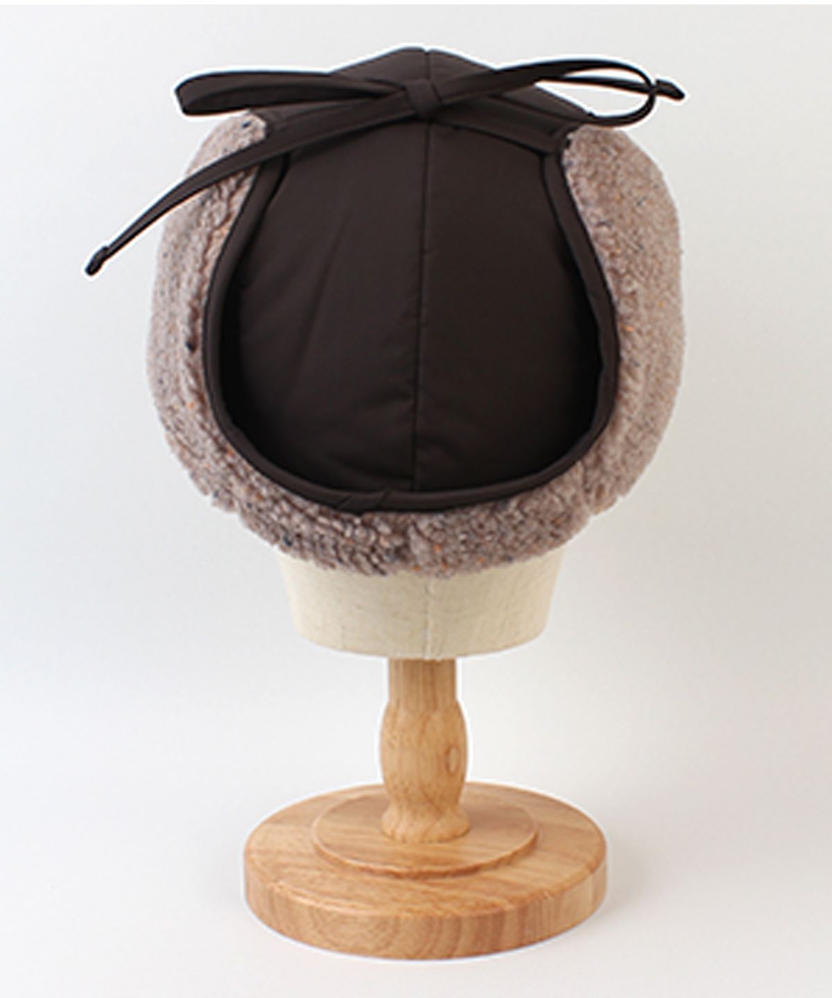 유니버셜 케미스트리(UNIVERSAL CHEMISTRY) Retro Poly Brown Earflap Cap 귀달이모자