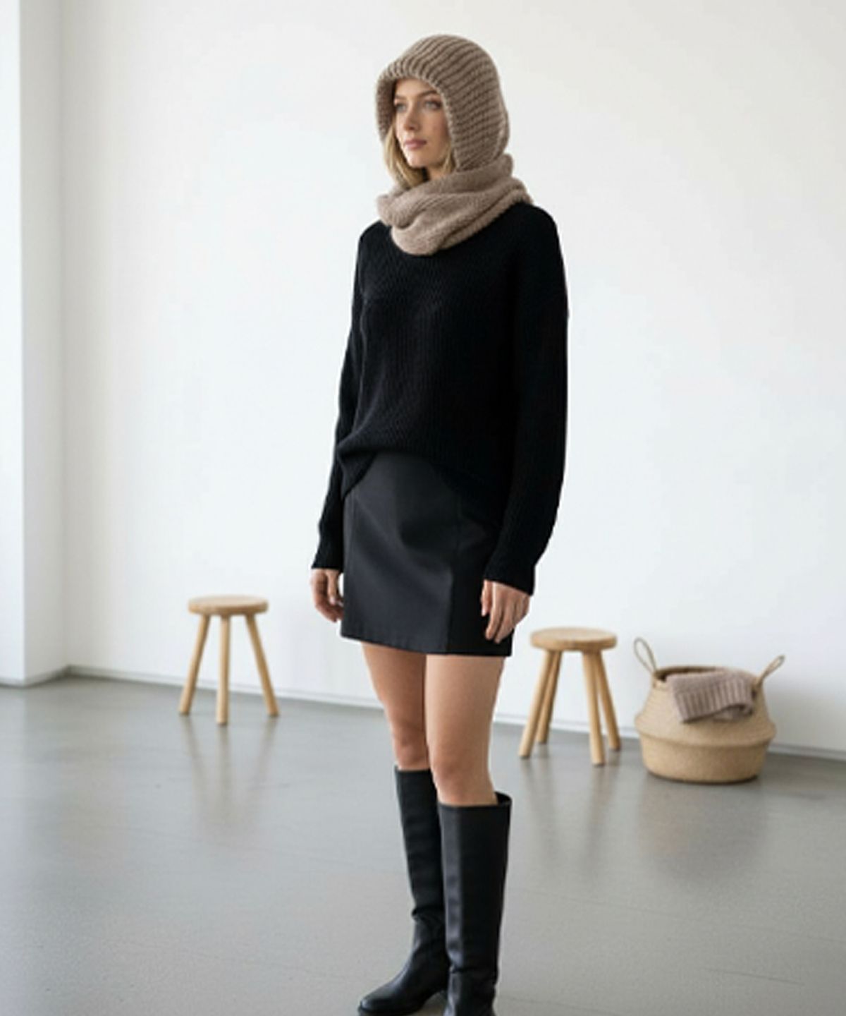 유니버셜 케미스트리(UNIVERSAL CHEMISTRY) Wool Beige Knit Hood Muffler Hat 후드머플러