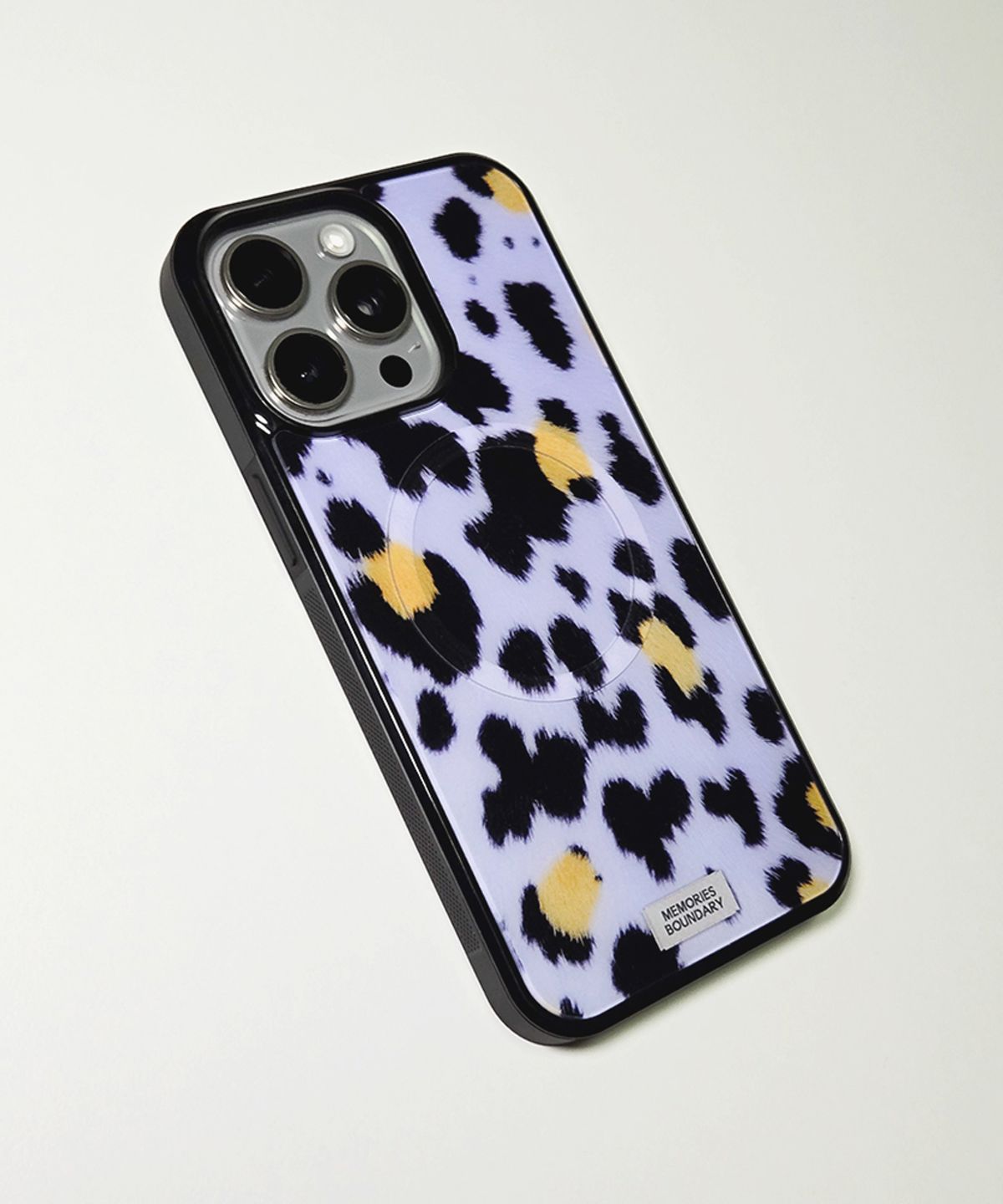 메모리즈바운더리(MEMORIESBOUNDARY) Soft Pop Leopard Phone Case Lilac (BK_Epoxy/MagSafe Glass)