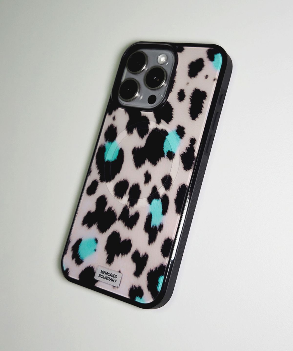 메모리즈바운더리(MEMORIESBOUNDARY) Soft Pop Leopard Phone Case Pale Blush (BK_Epoxy/MagSafe Glass)