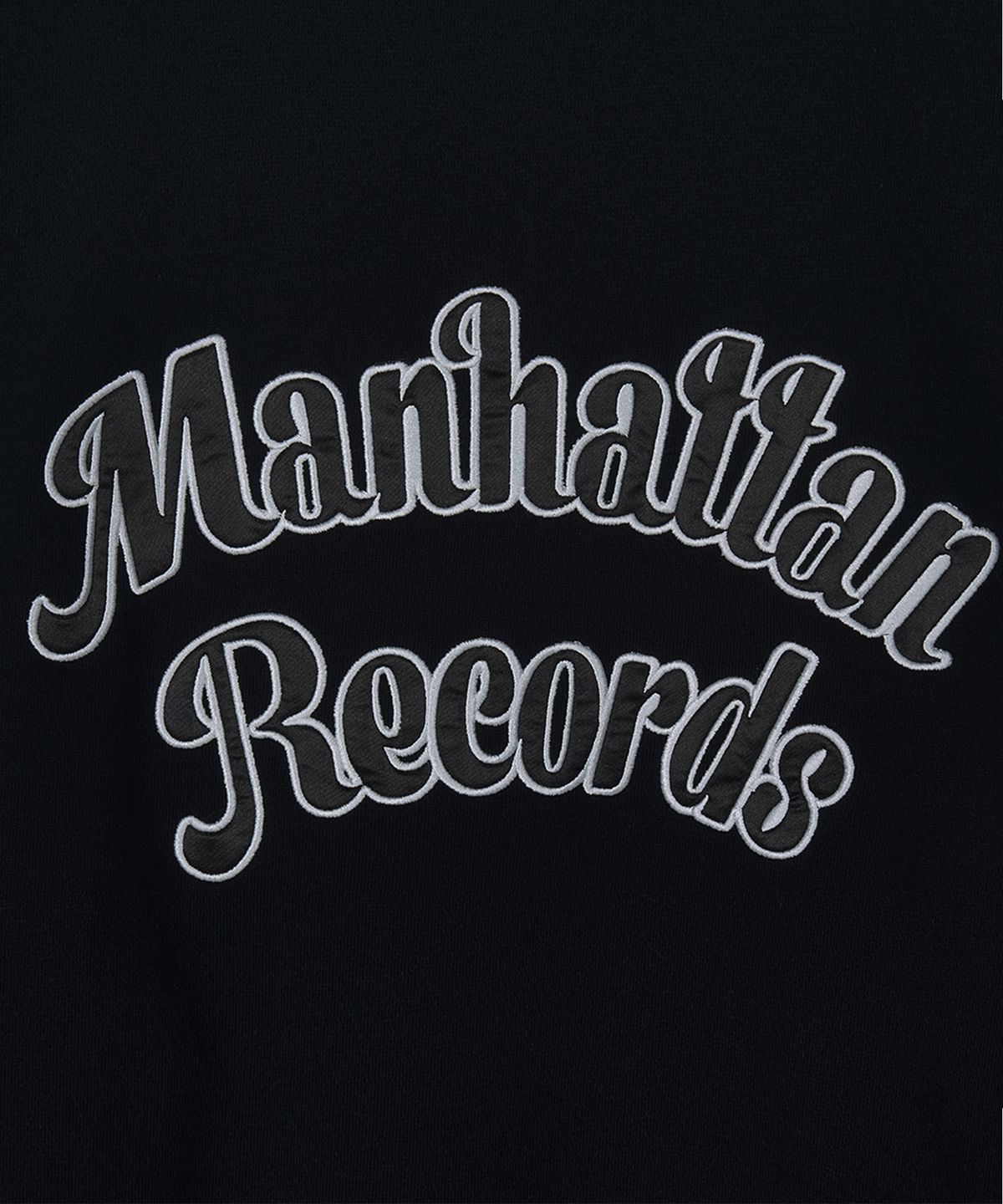 맨하탄레코즈(MANHATTAN RECORDS) MR 2-Tone Logo Crew Neck - Black