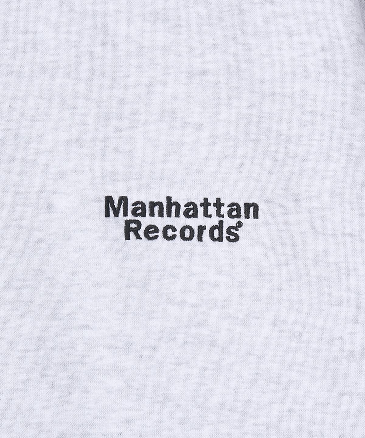 맨하탄레코즈(MANHATTAN RECORDS) MR RECORDS Logo Crew Neck - Light Grey