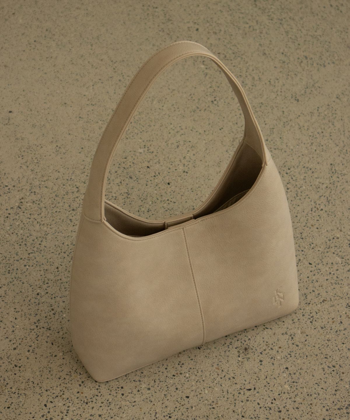 캐비닛먼트(KABINETMENT) Poje hobo bag_cloud cream