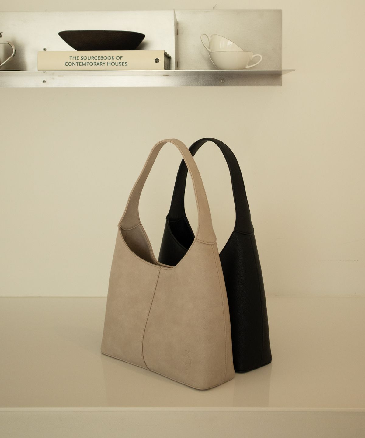 캐비닛먼트(KABINETMENT) Poje hobo bag_cloud cream