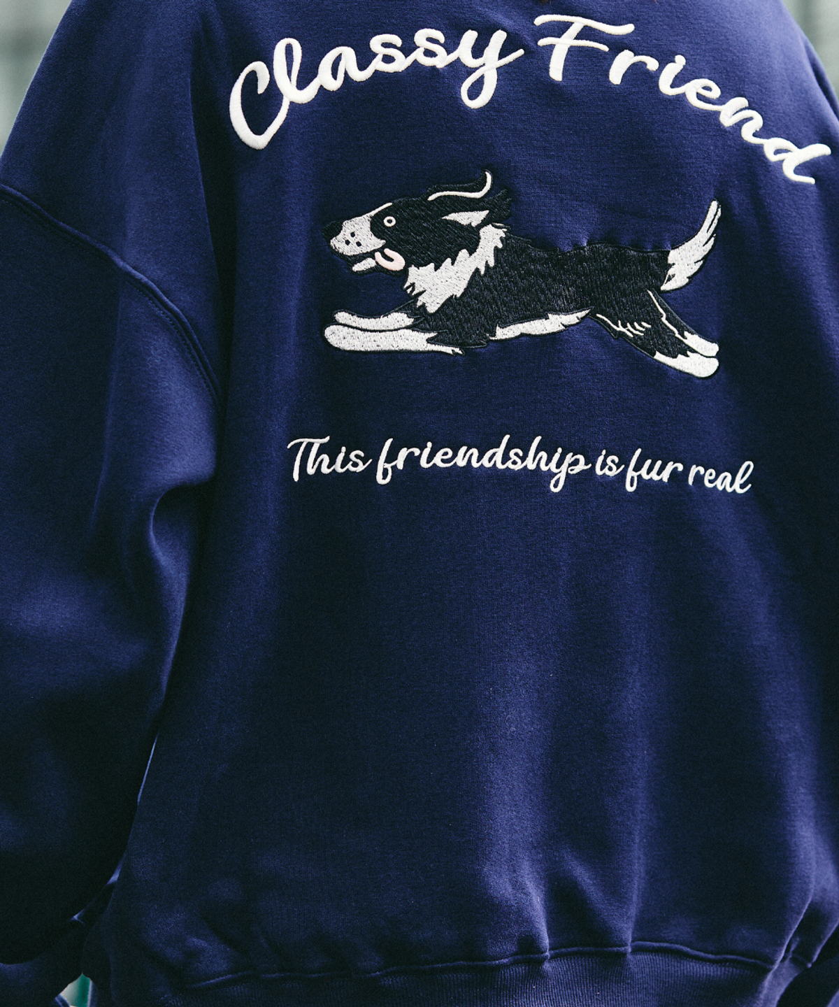 클래씨클럽(CLASSY CLUB) 퍼 프렌드 스웨터 (2 color)