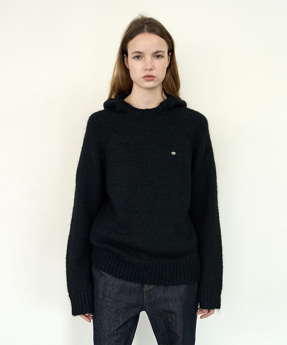 위메농(OUI MAIS NON) Wool rounded hoodie knit