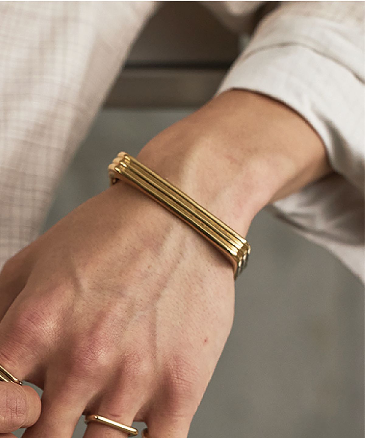 그라스마티네(GRASSE MATINEE) Triple Bar Cuff Bracelet  Gold