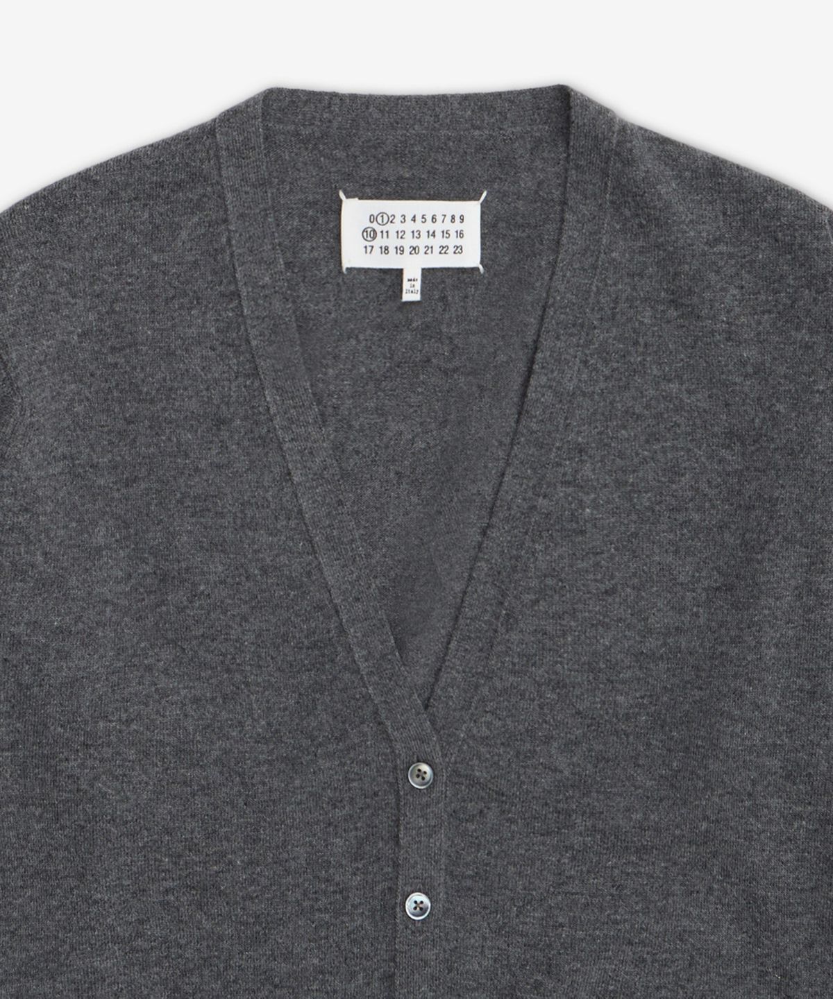 메종 마르지엘라(MAISON MARGIELA) 브이넥 가디건 - 다크 그레이 / S51HP0026M13225859M