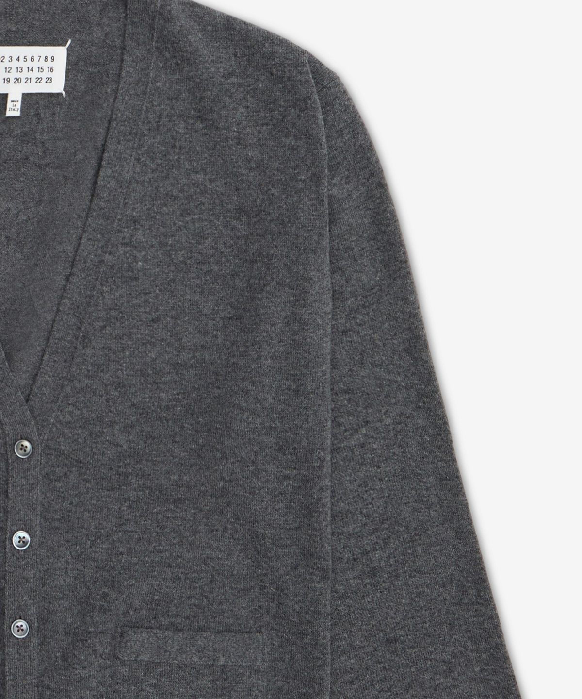 메종 마르지엘라(MAISON MARGIELA) 브이넥 가디건 - 다크 그레이 / S51HP0026M13225859M