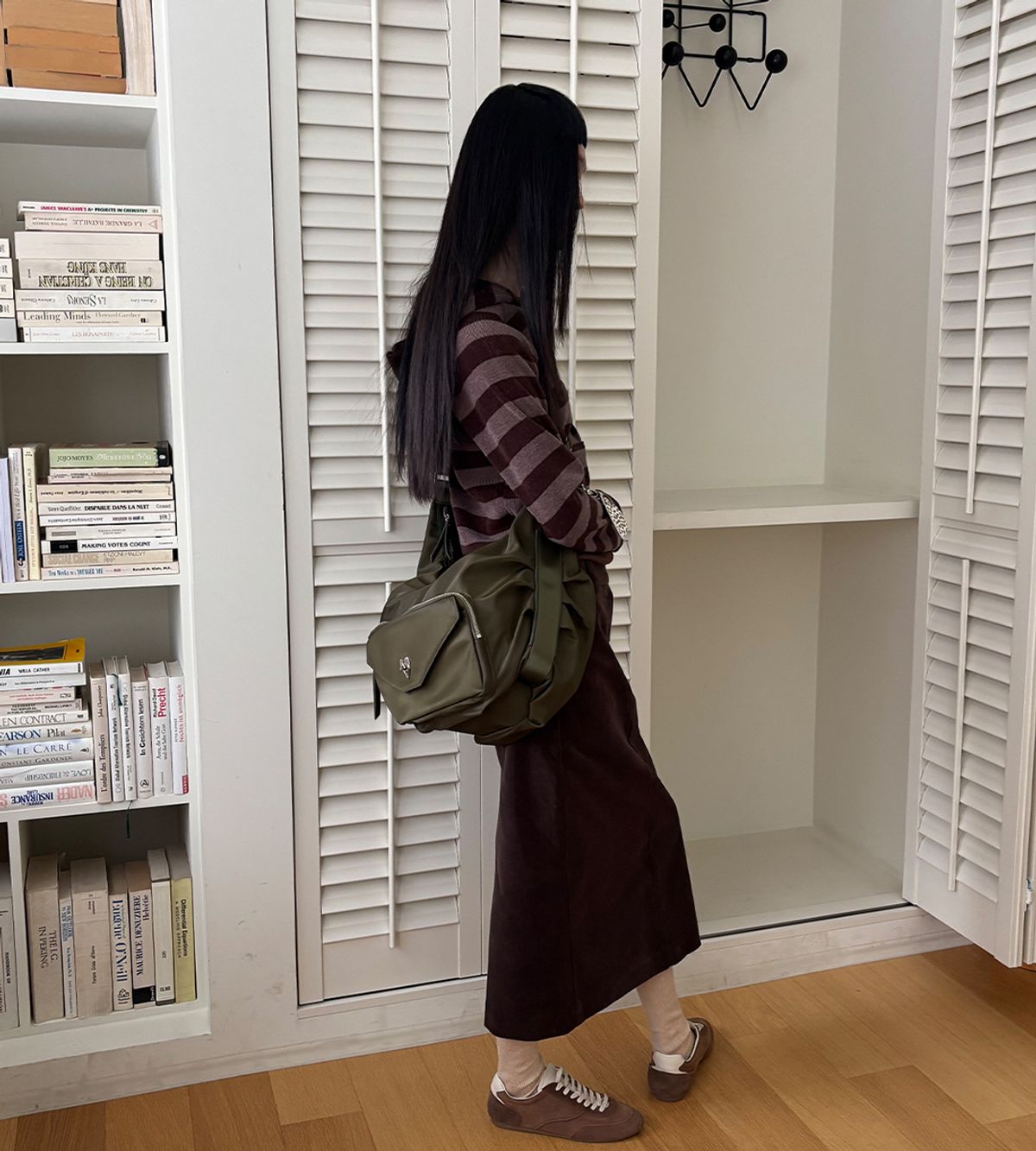 얀시시(YAHNSISI) 시시 슬링백 나일론 - 카키