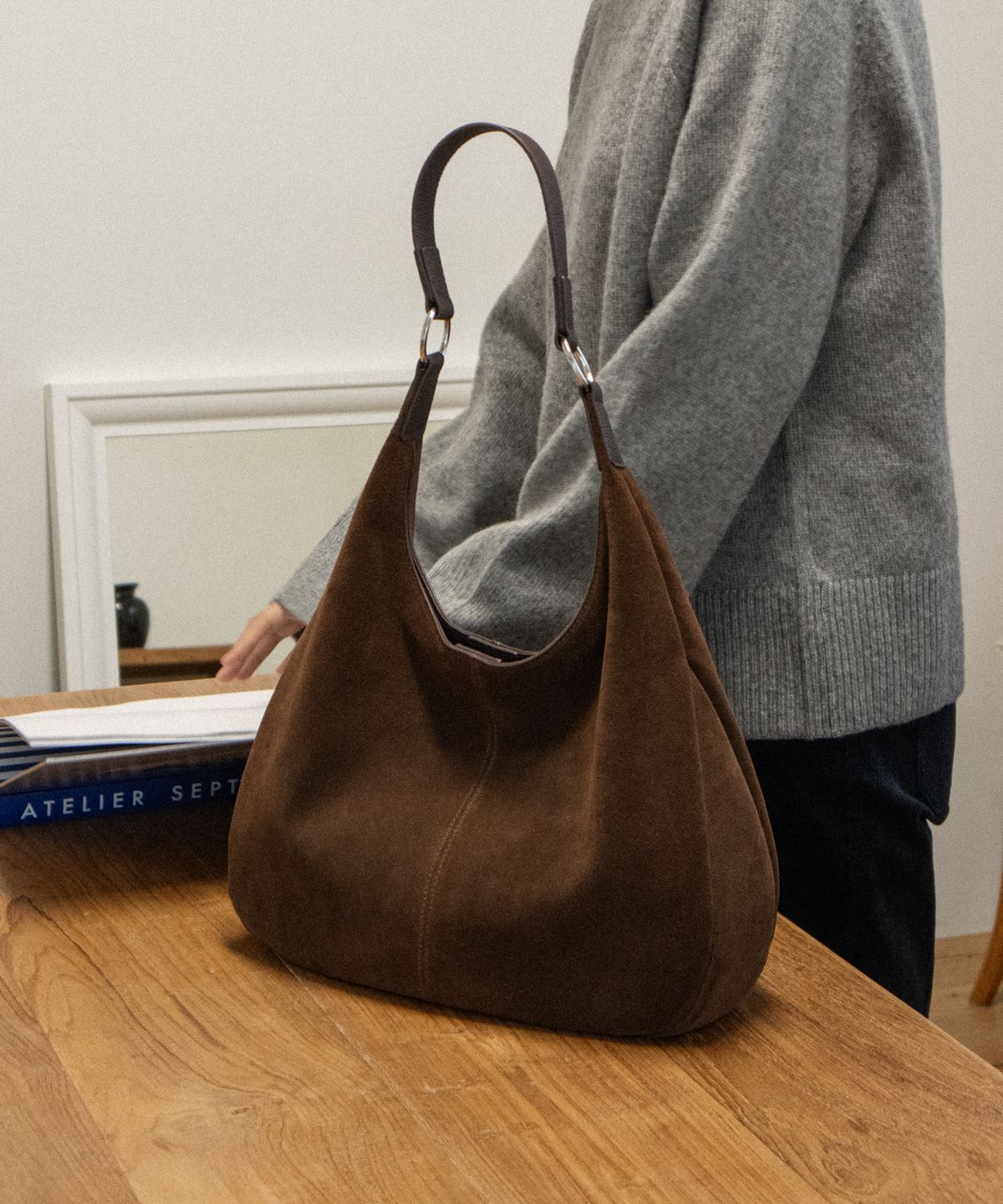 캐비닛먼트(KABINETMENT) Obien hobo bag suede_chestnut