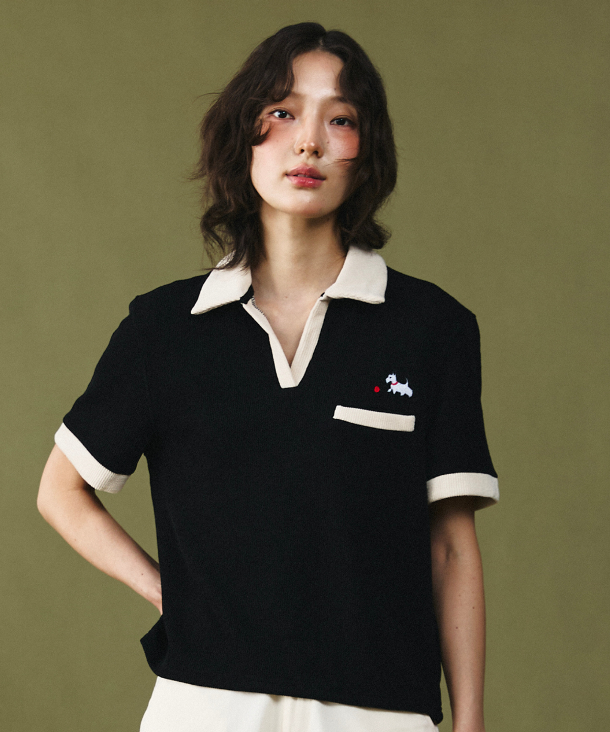 클래씨클럽(CLASSY CLUB) V넥 폴로 셔츠 (2 color)