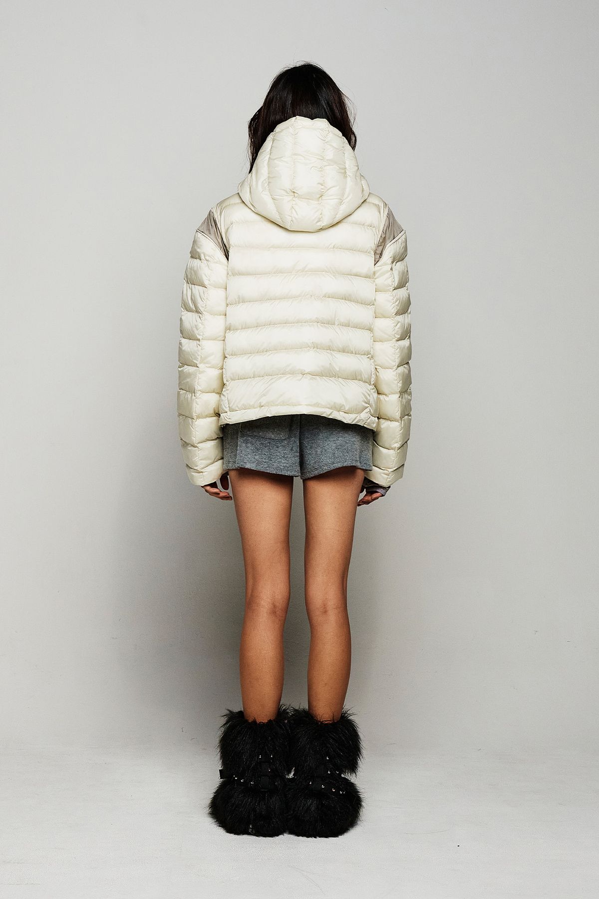 다이닛(DEINET) POINT WELLON HOODED JACKET IN IVORY