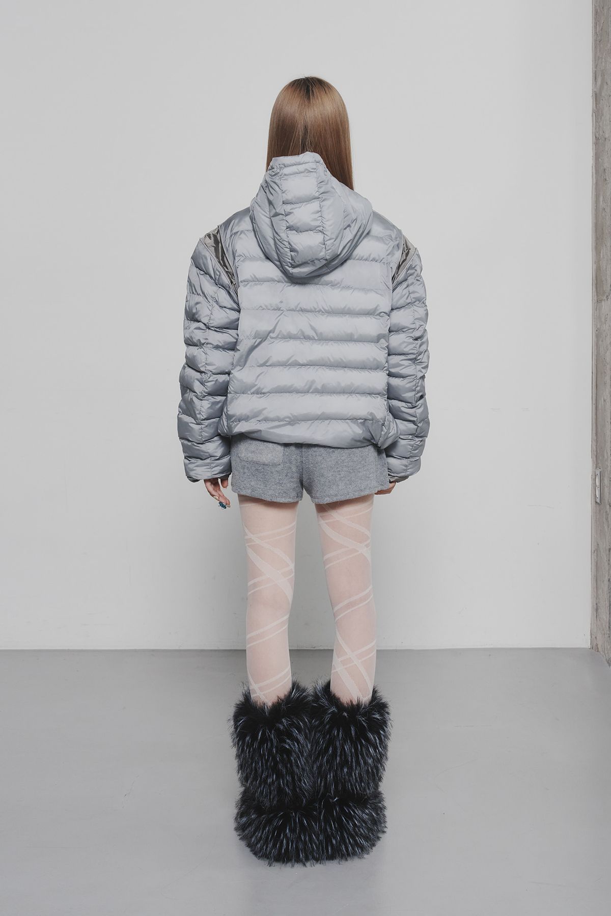 다이닛(DEINET) POINT WELLON HOODED JACKET IN SILVER