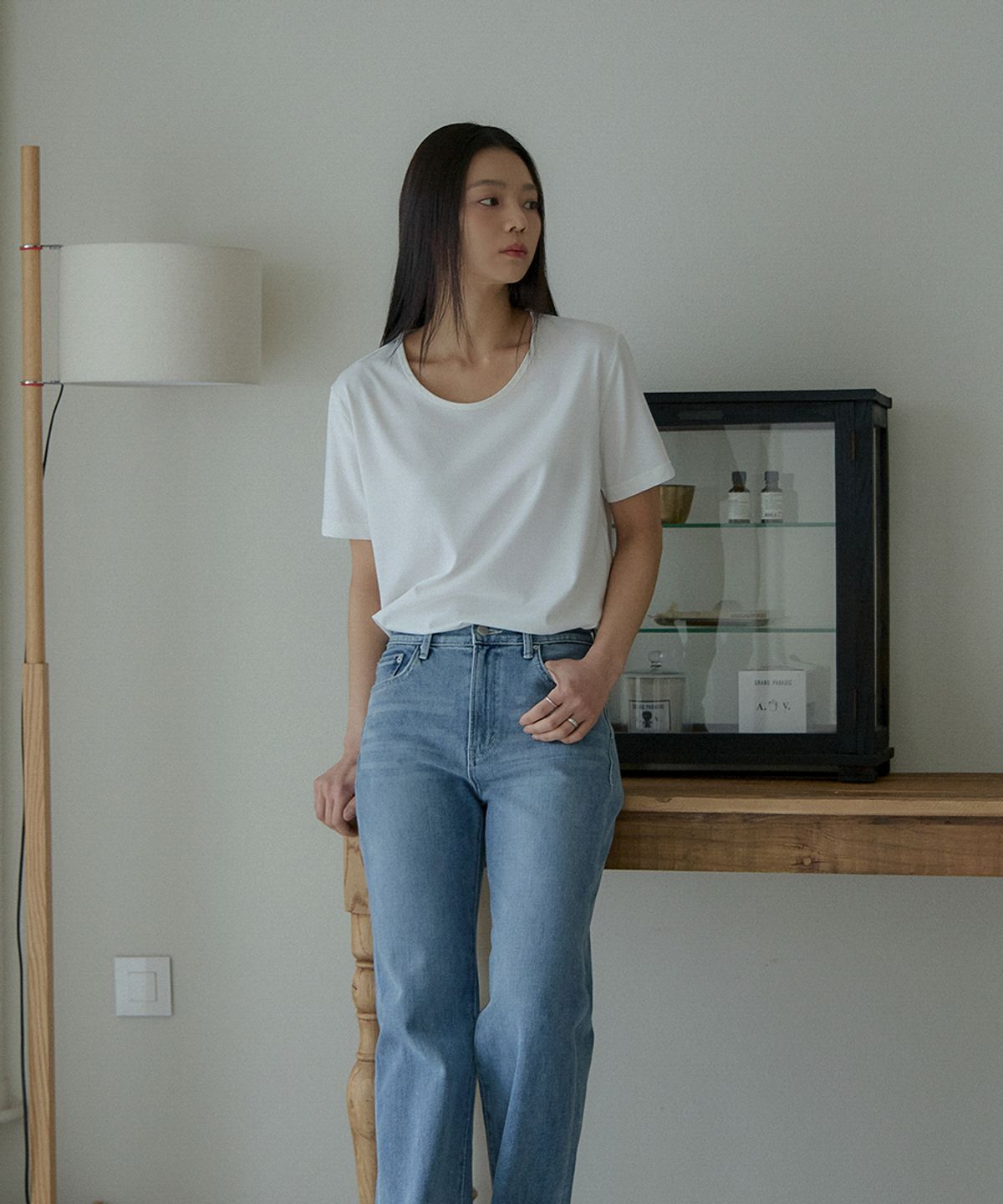 노잉(KNOWING) 유넥 티셔츠 (아이보리)