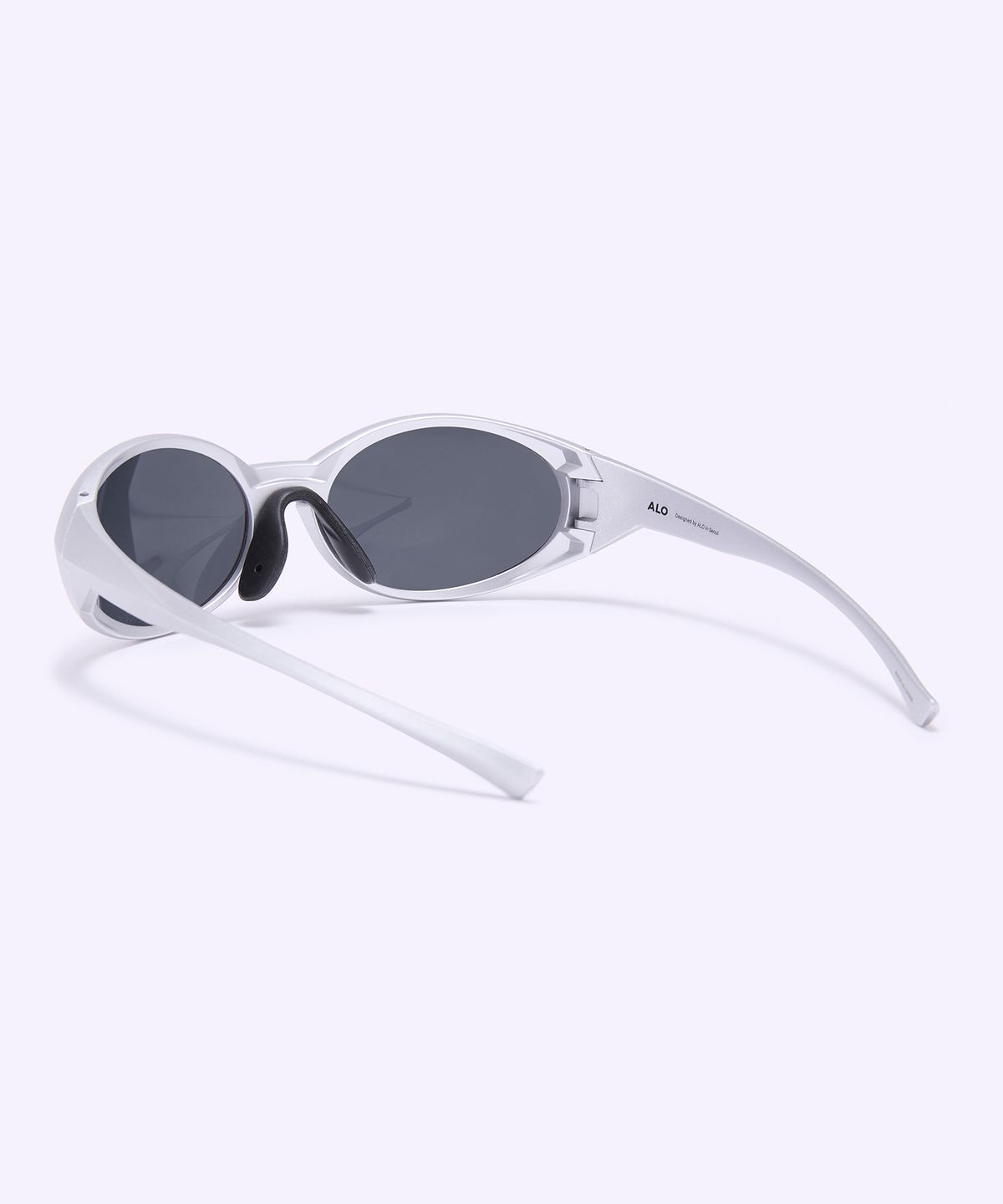 알로아이웨어(ALO EYEWEAR) [Essential] AL3504 1111 에센셜 플리커 선글라스 실버