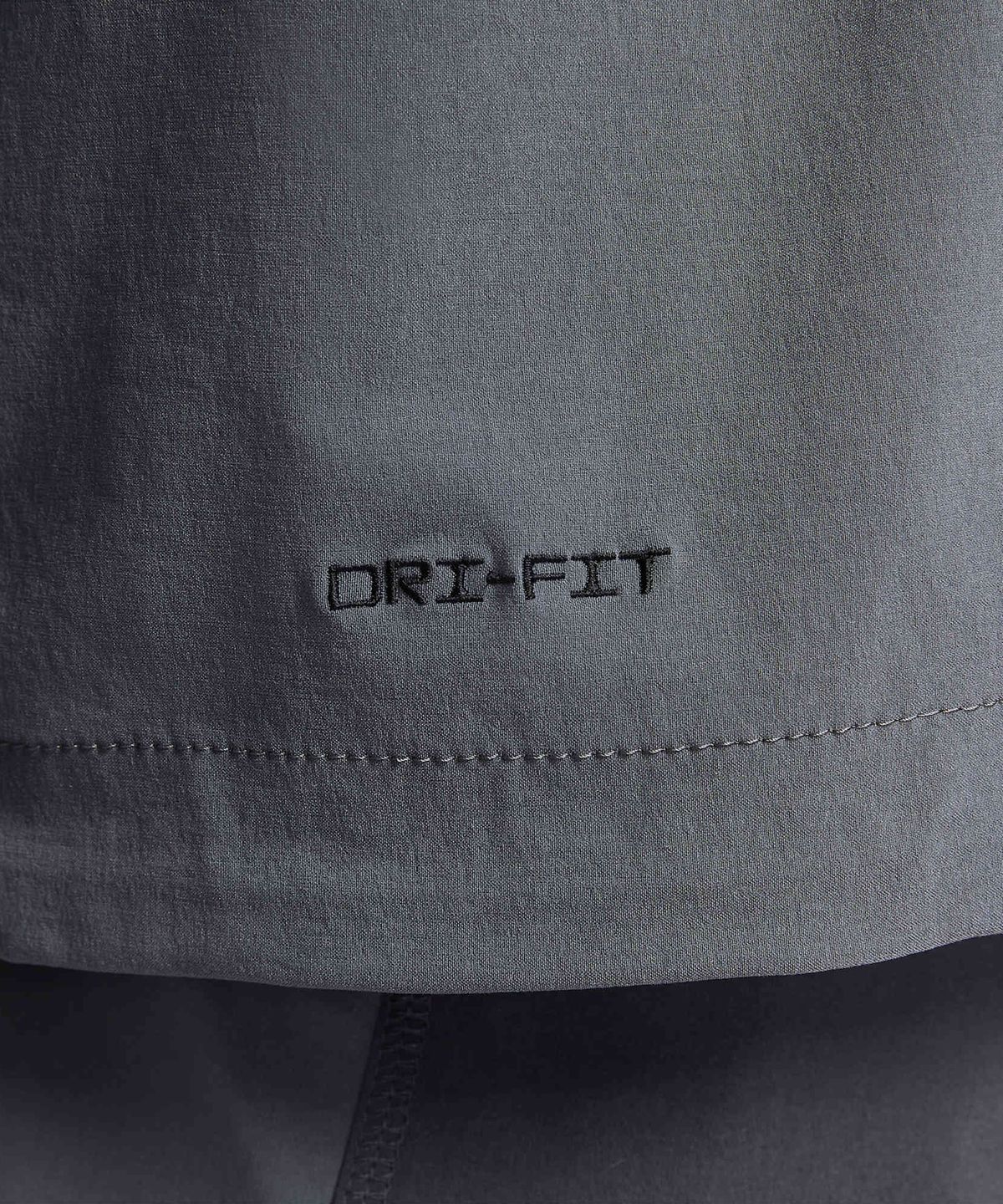 나이키(NIKE) 테크 드라이 핏 우븐 풀집 컬러 블록 윈드러너 재킷 M - 앤트러사이트:아이언 그레이:블랙 / IU7497-060