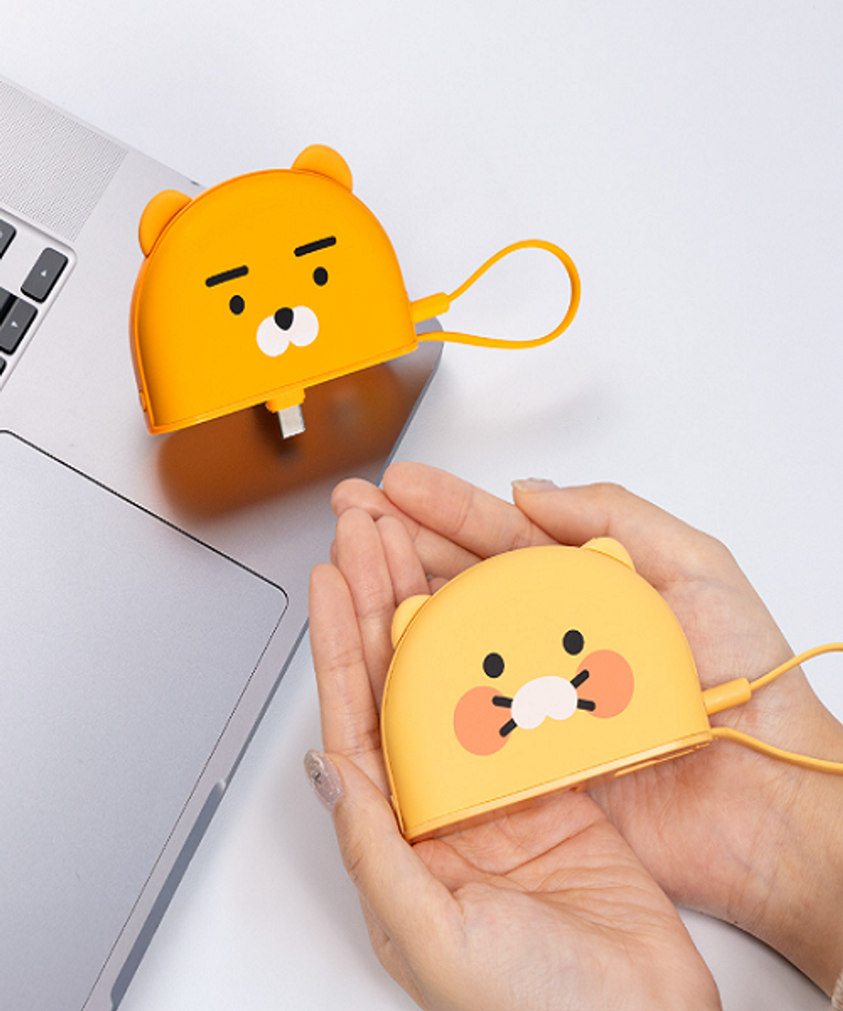 카카오프렌즈 파트너(KAKAOFRIENDS PARTNERS) 카카오프렌즈 핫그립 도킹형 손난로 보조배터리 5000mAh 베이직 테마