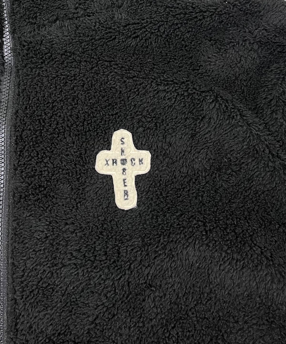 스케이터락(SK8ER ROCK) Cross Logo Fleece Zip-Up Jacket ((black))
