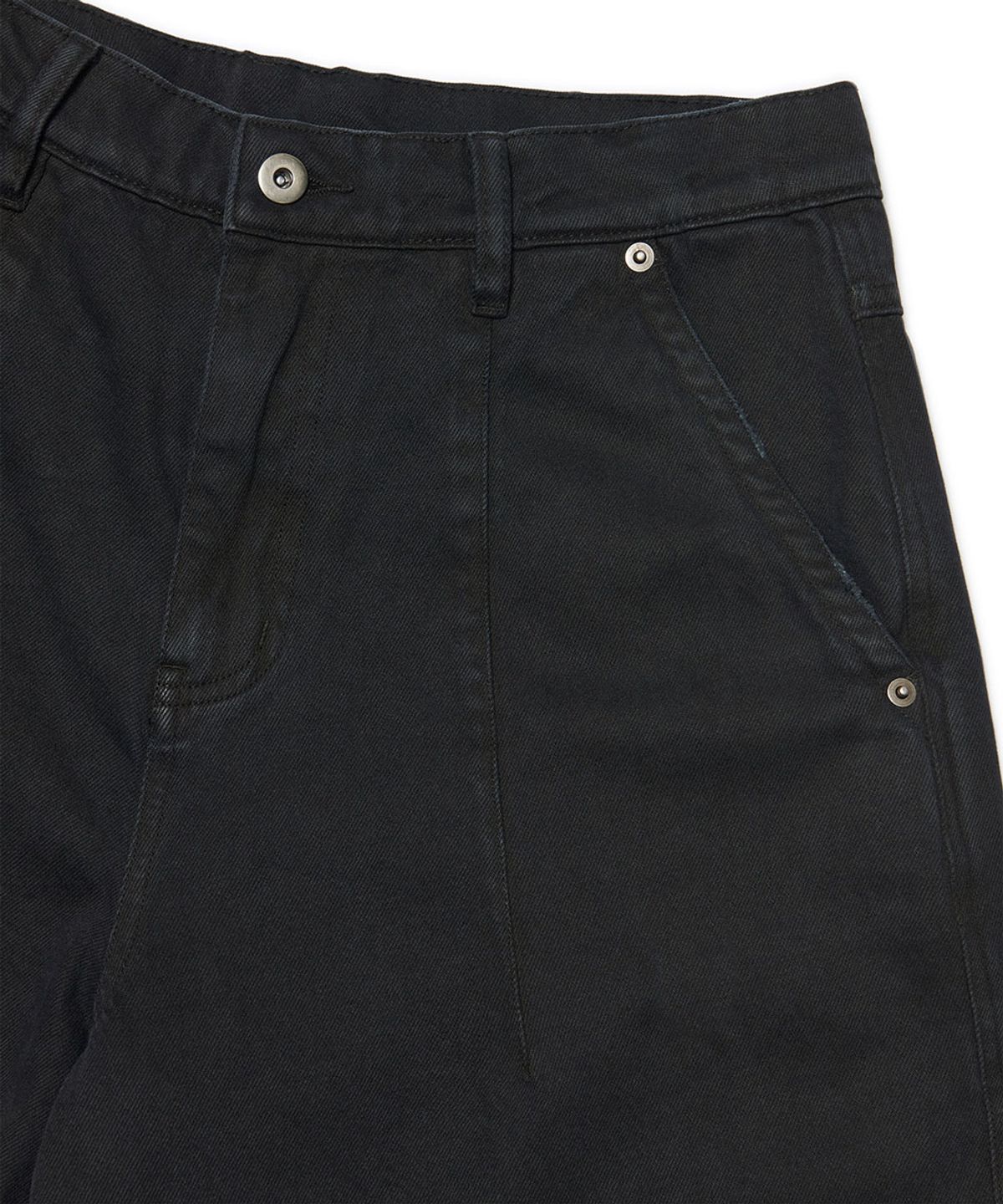 노매뉴얼(NOMANUAL) CINCH BACK BERMUDA SHORTS - BLACK