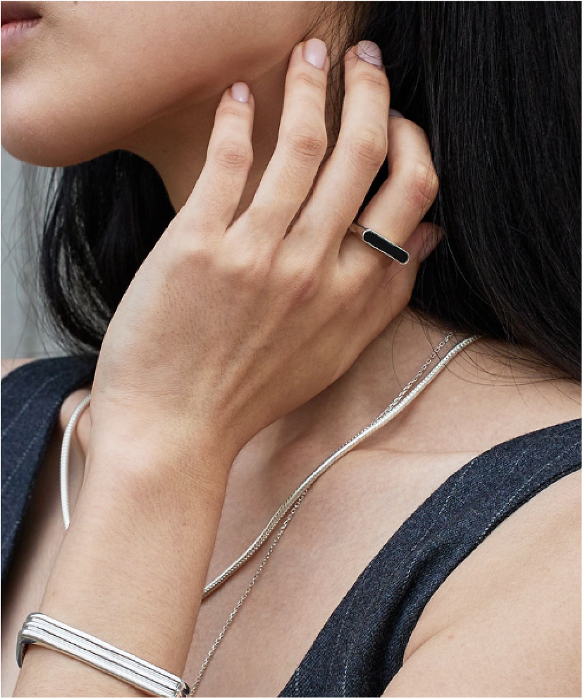 그라스마티네(GRASSE MATINEE) Bar Stone Ring Black
