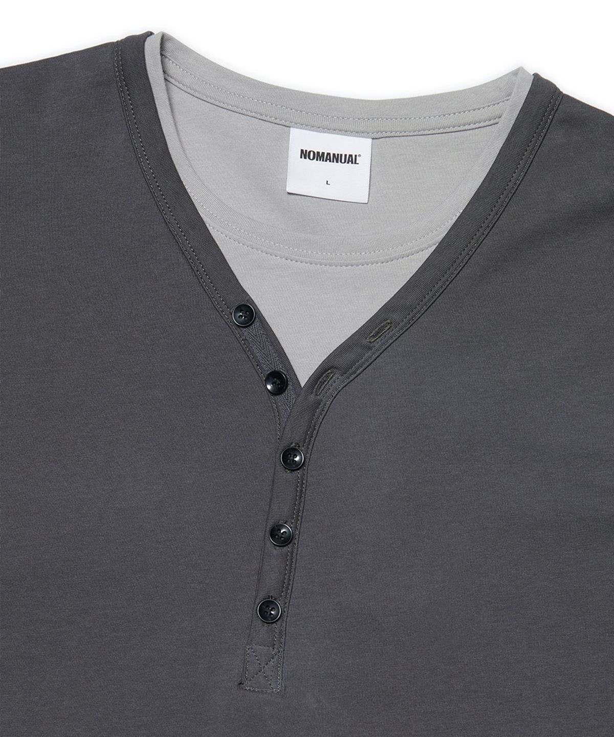 노매뉴얼(NOMANUAL) LAYERED HENLEY NECK LONG SLEEVE TEE - CHARCOAL