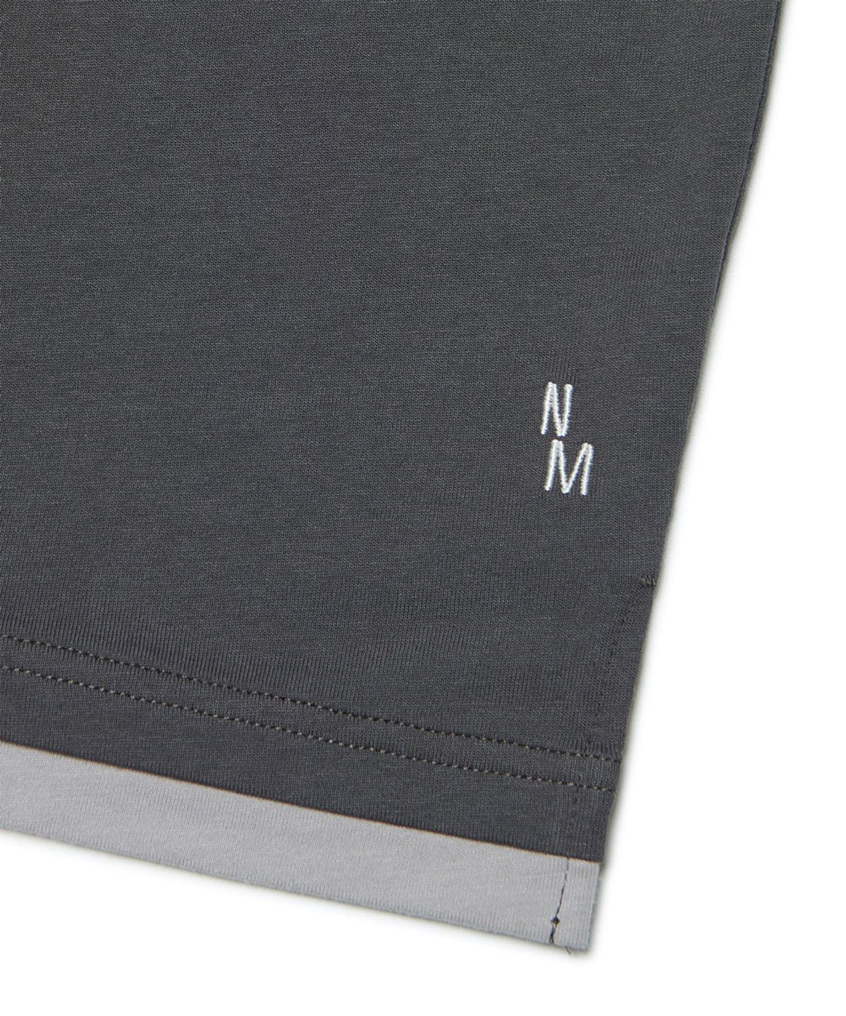 노매뉴얼(NOMANUAL) LAYERED HENLEY NECK LONG SLEEVE TEE - CHARCOAL