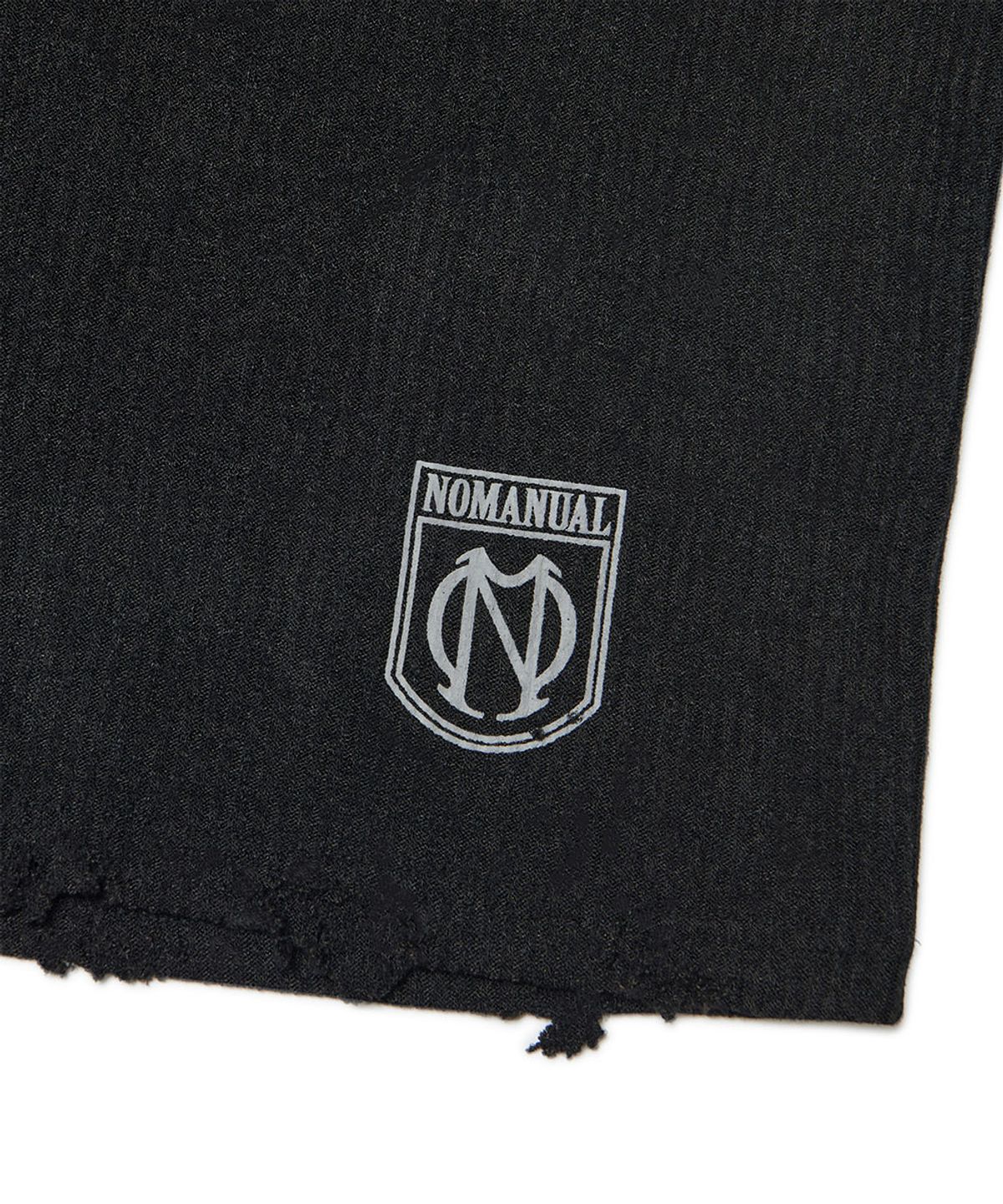 노매뉴얼(NOMANUAL) EMBLEM DAMAGED KNIT LONG SLEEVE TEE - BLACK