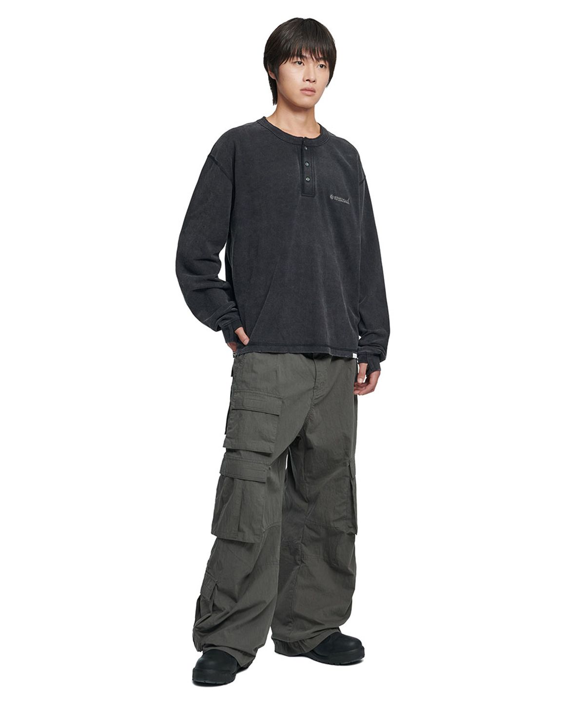 노매뉴얼(NOMANUAL) DAMAGED HENLEY NECK SHIRT - WASHED BLACK