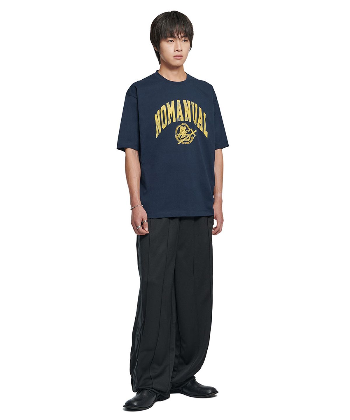 노매뉴얼(NOMANUAL) 2T ARCH LOGO T-SHIRT - DARK NAVY