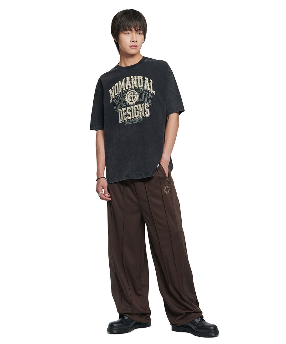 노매뉴얼(NOMANUAL) LAYERED ARCH GRAPHIC T-SHIRT - WASHED BLACK