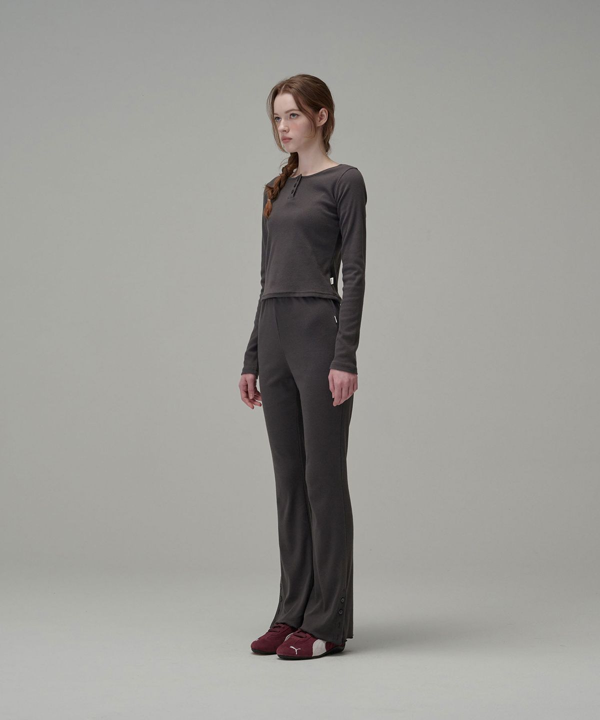 우네(OONE) [Set-Up] Cotton Henley-neck Top&Side Button Pants_Charcoal