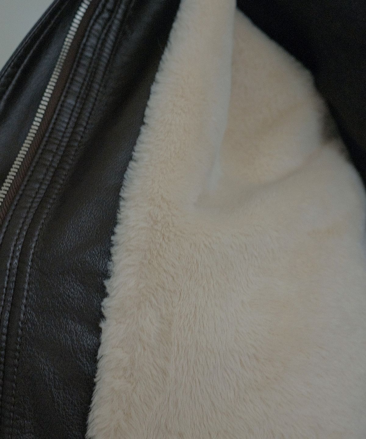 쿨키튼(KOOLKITTEN) Fur Knitted Hoodie Leather Jacket