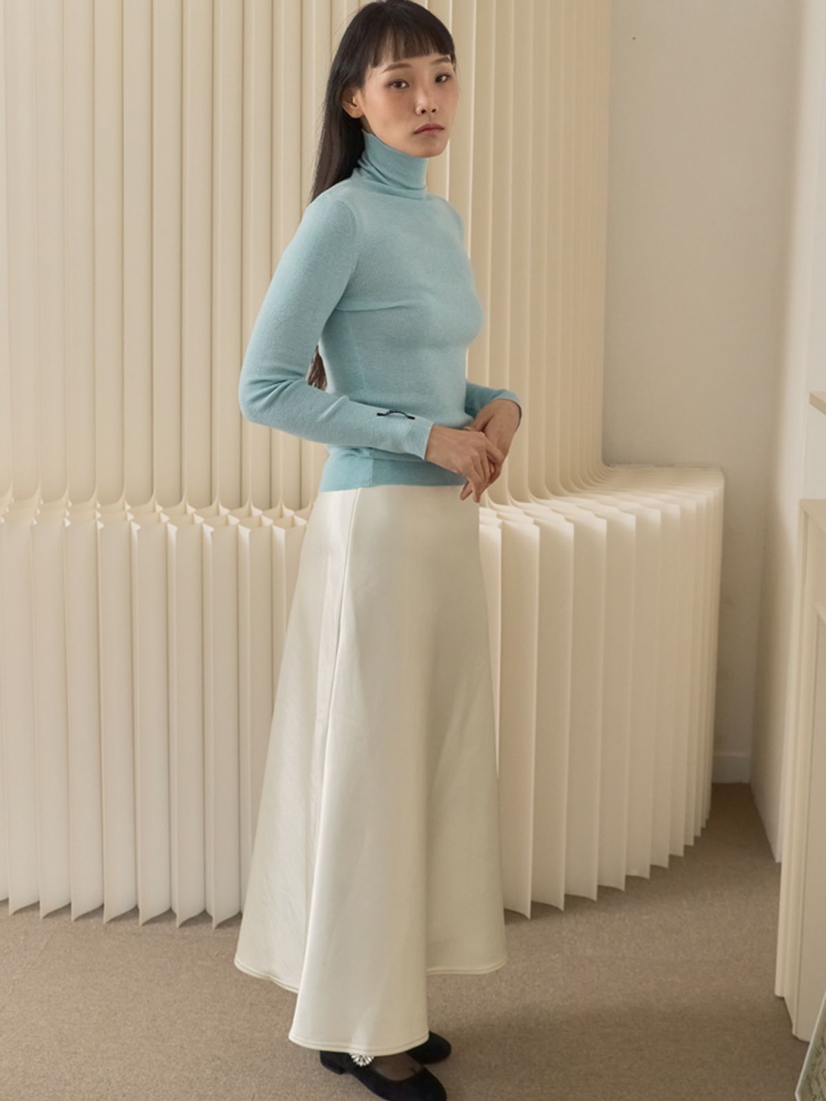 쏘리, 투 머치 러브(SORRY, TOO MUCH LOVE) Soft Fine Rib Turtleneck Knit_Sky Blue