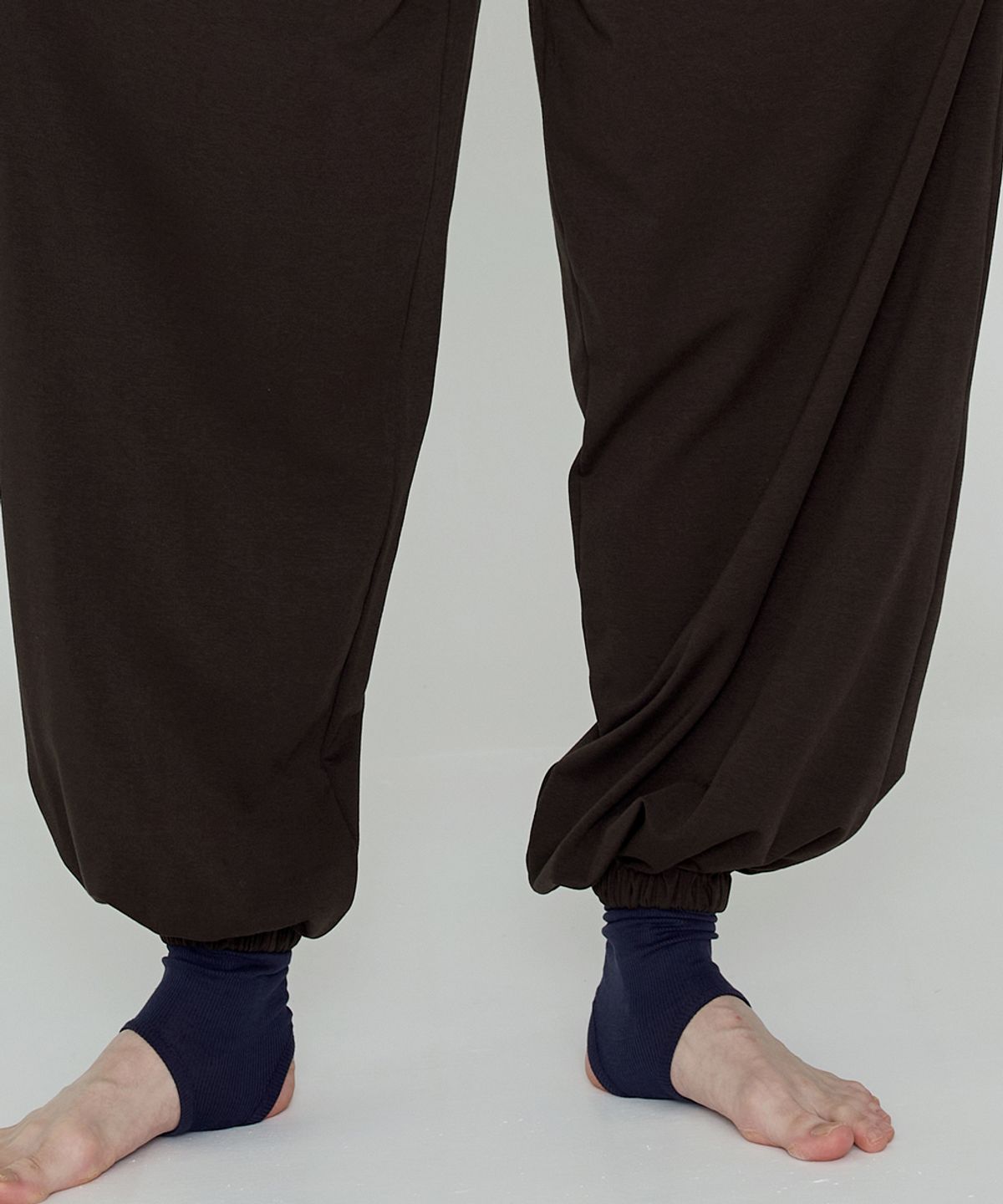 데비웨어(DEVIWEAR) 여성요가복 DEVI-DO1003-브라운 필라테스 [DO] 베이직 벌룬 하렘팬츠