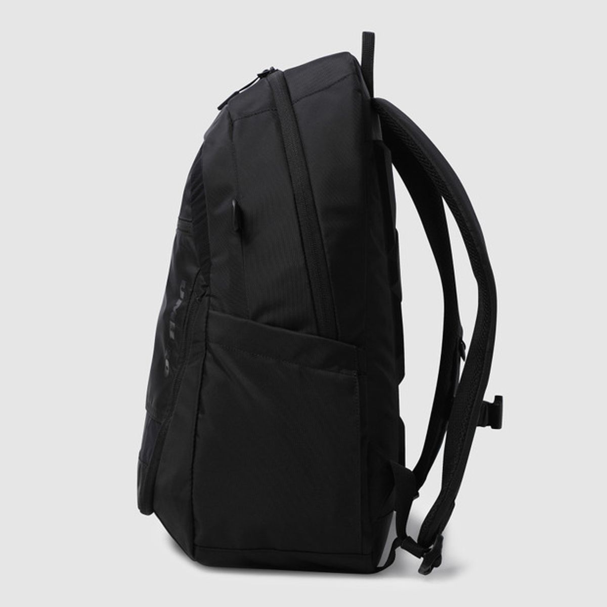 엄브로(UMBRO) 볼린 초경량 백팩 (30L) 블랙 UR123CBP11