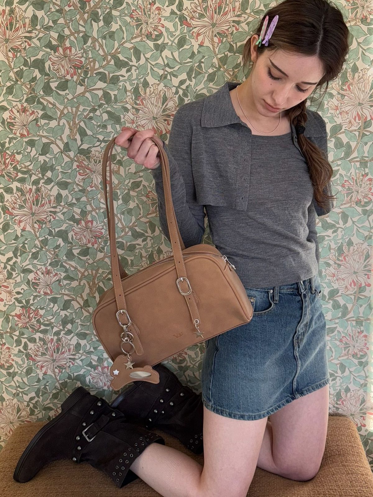 아이세이예르(ISAYYERR) Yerr Square Bag (camel)