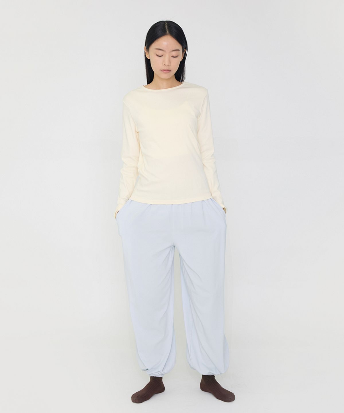 데비웨어(DEVIWEAR) [DO] 소프트 라운드넥 티셔츠 DEVI-DO1002-크림
