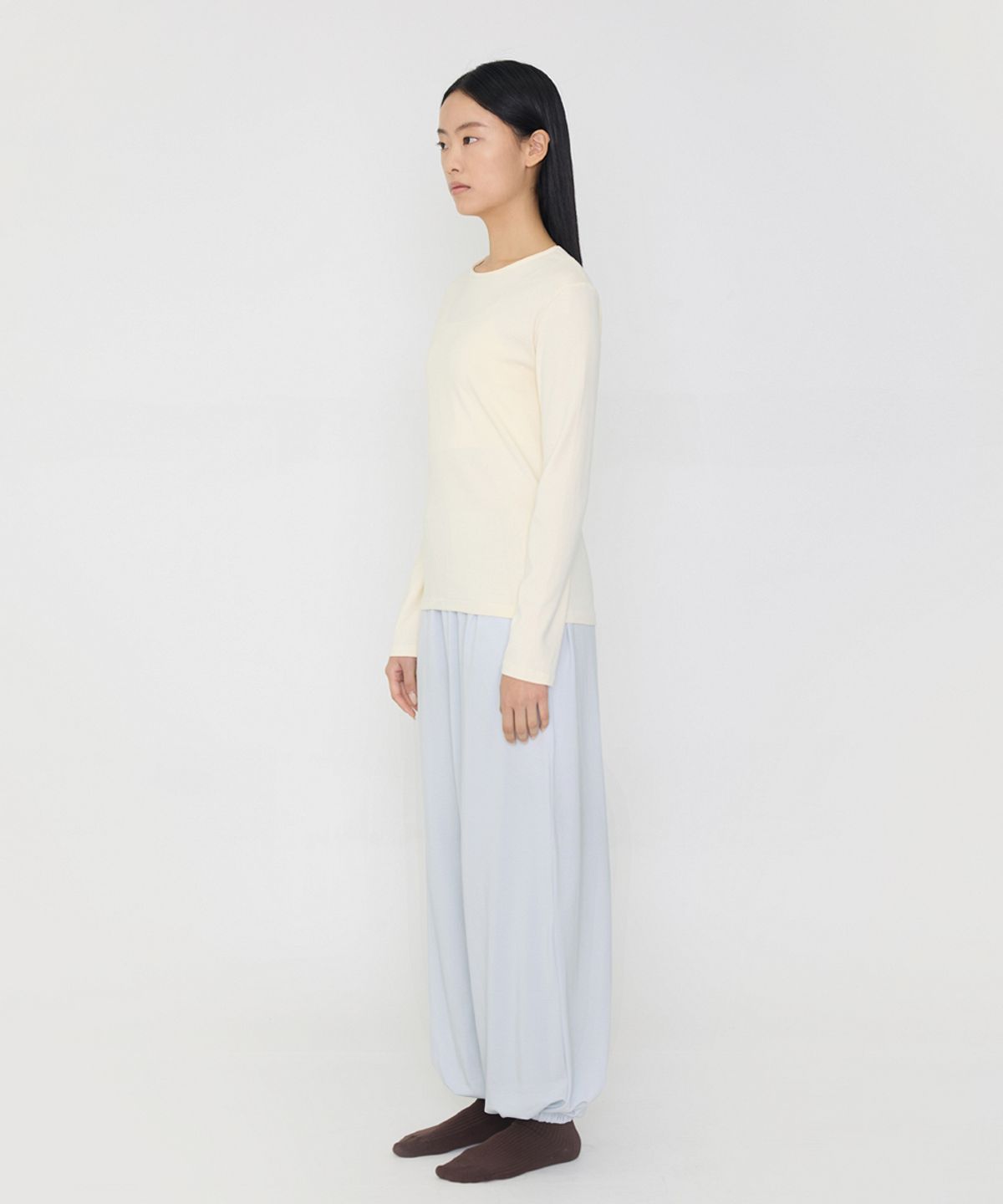 데비웨어(DEVIWEAR) [DO] 소프트 라운드넥 티셔츠 DEVI-DO1002-크림