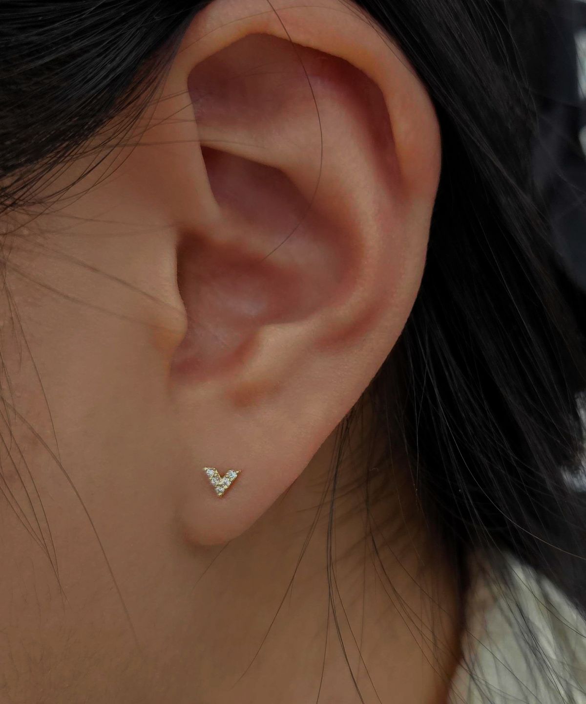 엘렌쥬얼리(HELENE JEWELRY) 14K 브이 큐빅 귀걸이