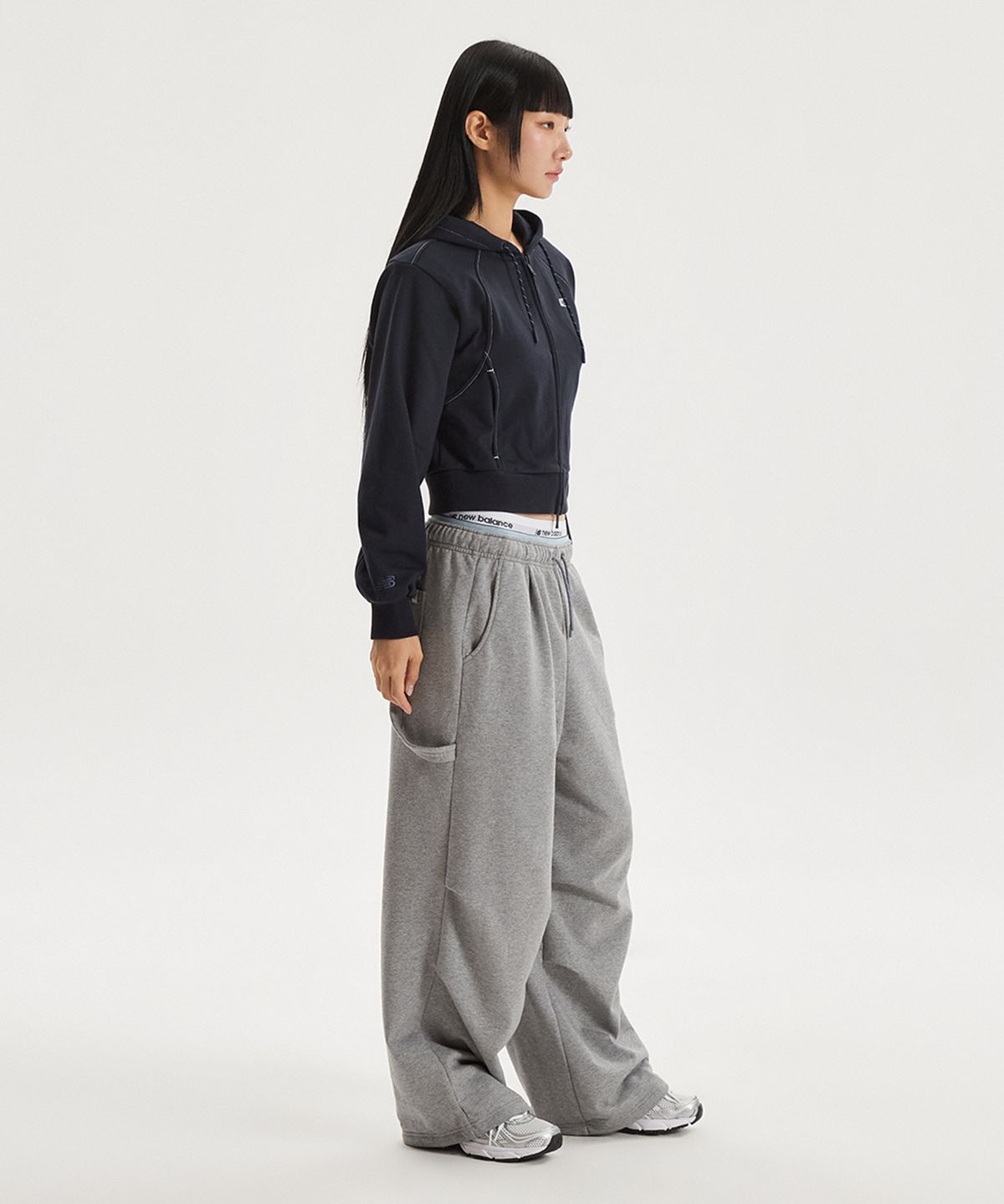 뉴발란스(NEW BALANCE) NBMLG1W242 / WOMEN 에센셜 맥시 와이드 팬츠 (DARK GRAY)