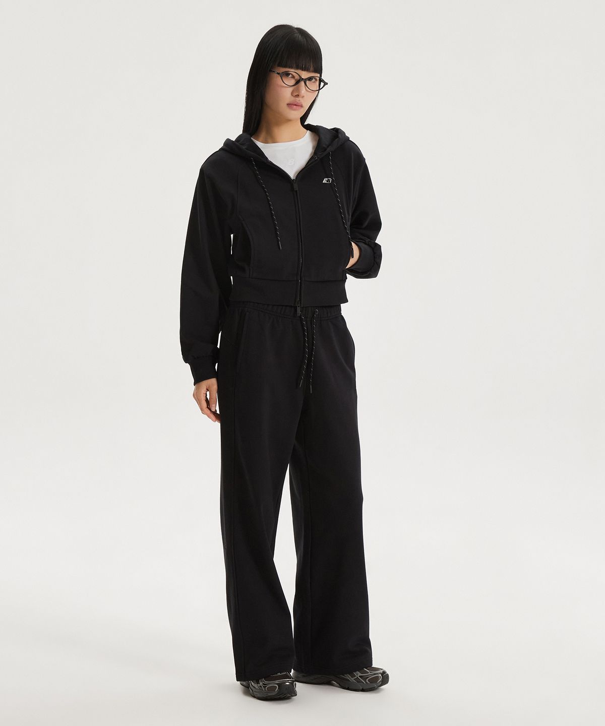 뉴발란스(NEW BALANCE) NBMDG1W212 / WOMEN 에센셜 후드집업 (BLACK)