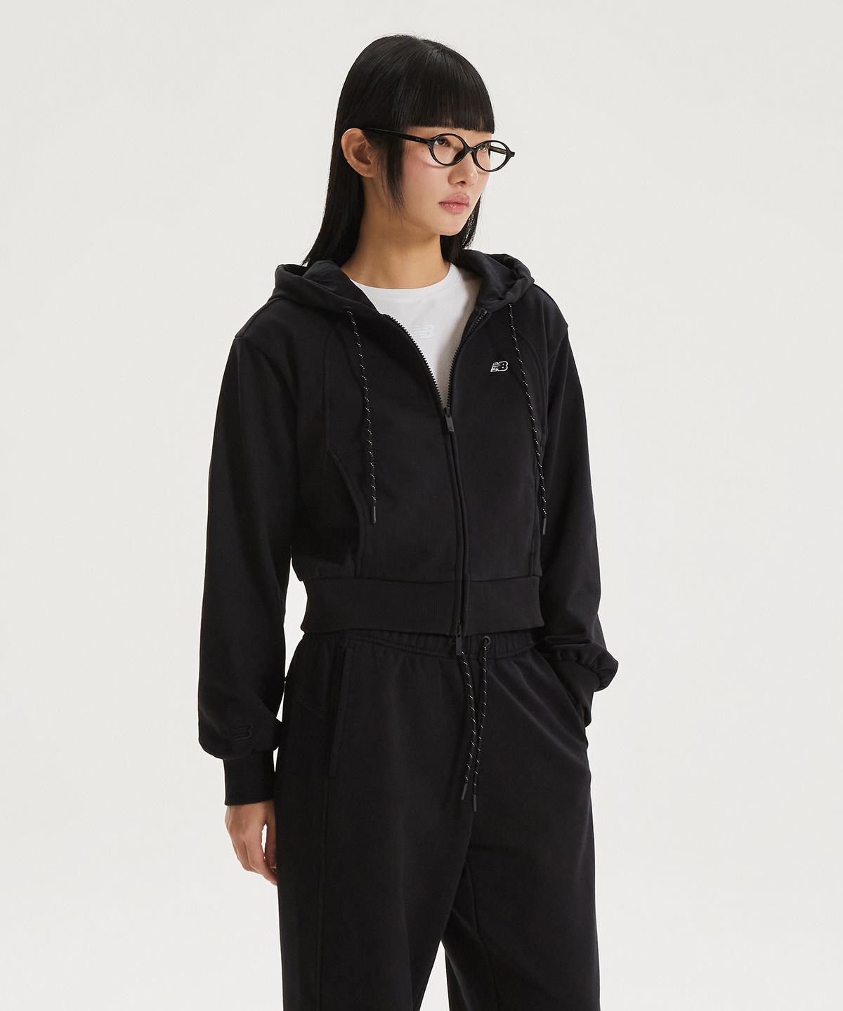 뉴발란스(NEW BALANCE) NBMDG1W212 / WOMEN 에센셜 후드집업 (BLACK)