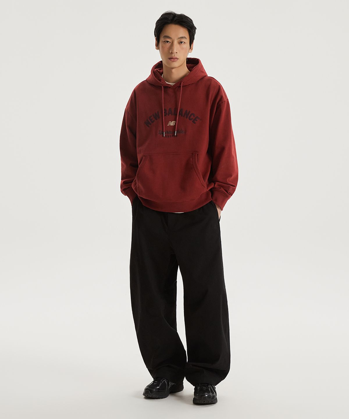 뉴발란스(NEW BALANCE) NBN0G11213 / UNI NEW GREY 그래픽 후드티 (RED)