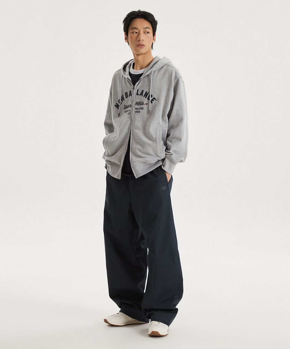 뉴발란스(NEW BALANCE) NBMDG11213 / UNI NEW GREY 그래픽 후드 집업 (GRAY)