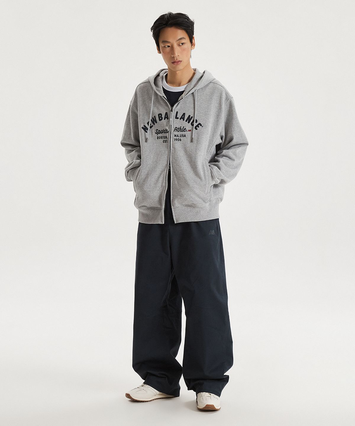 뉴발란스(NEW BALANCE) NBMDG11213 / UNI NEW GREY 그래픽 후드 집업 (GRAY)